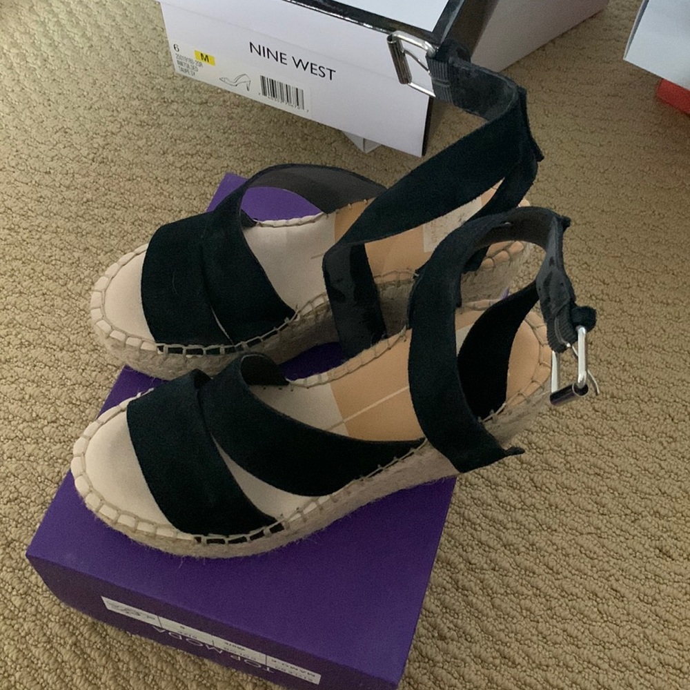 size 6, 4 inch heel black straps wedges